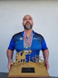 Markus Suleyman mit Trophäe und Medaillen - Gesamtsieger 6. Trofeo PPC1500 Italy 2026